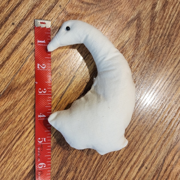 Vintage Unfinished Muslin Fabric Plush Ragg Doll Goose With Beaded Eyes - Picture 4 of 5